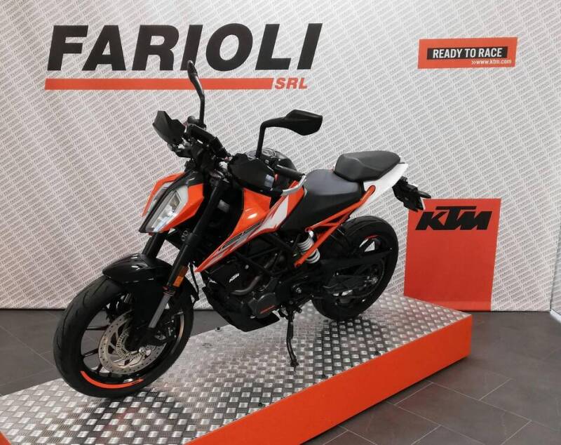 125 Duke ABS (2017 - 20) usata bergamo