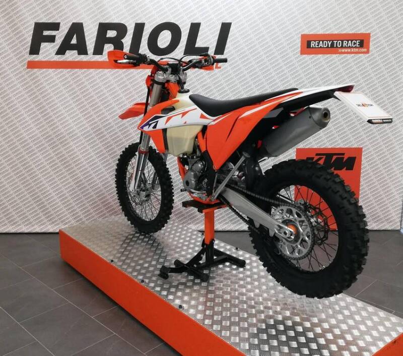 EXC 250 F (2023) usata bergamo