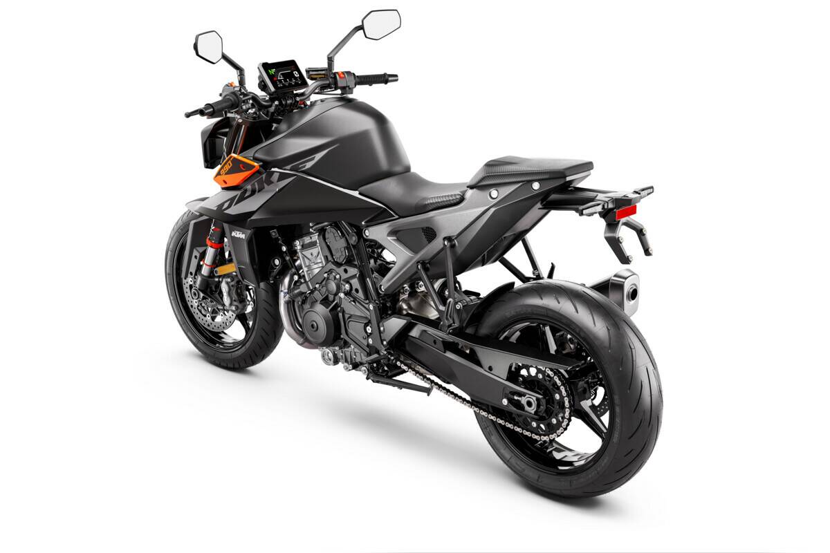 Moto KTM  2024 990 Duke Bergamo Pronta Consegna