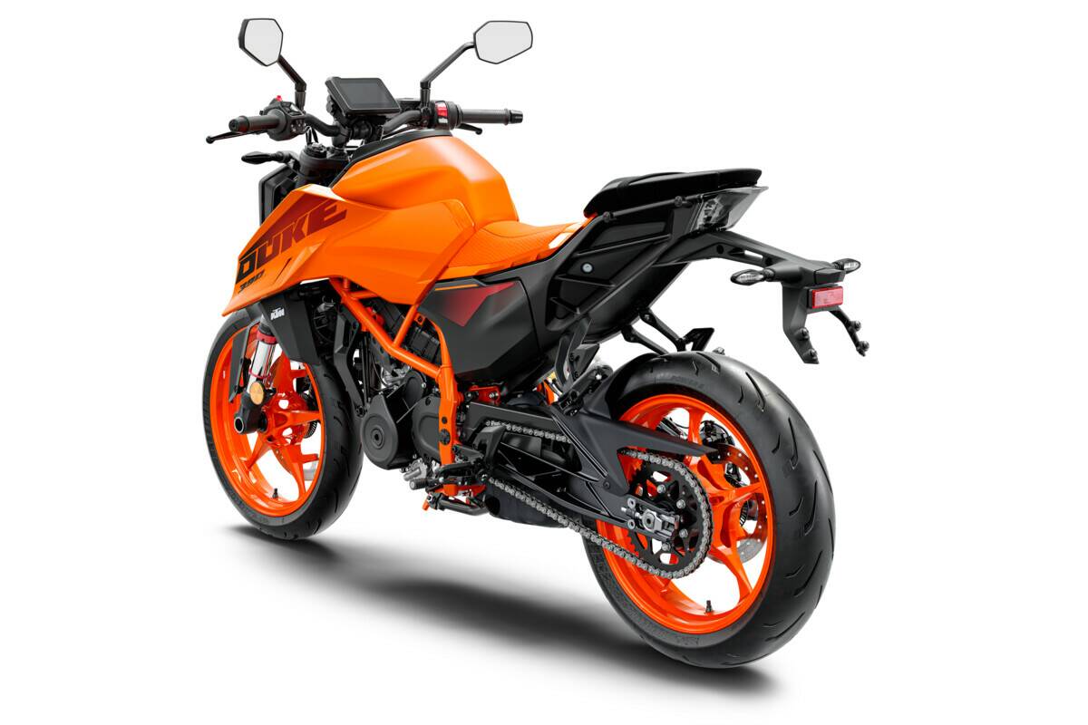 Moto KTM  2024 390 Duke Bergamo Pronta Consegna