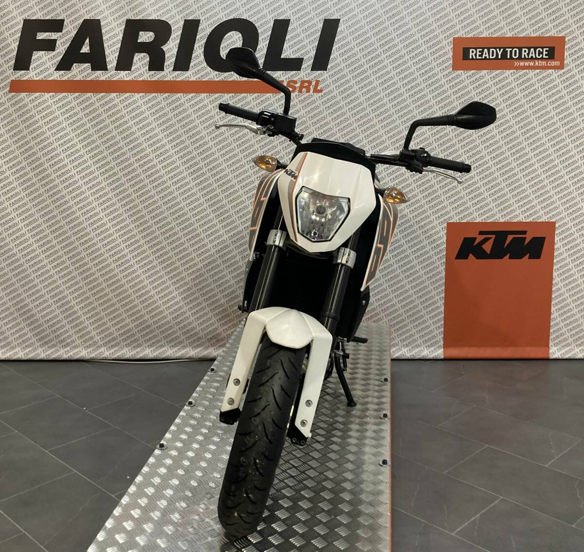 KTM 690 DUKE 2012 usata bergamo