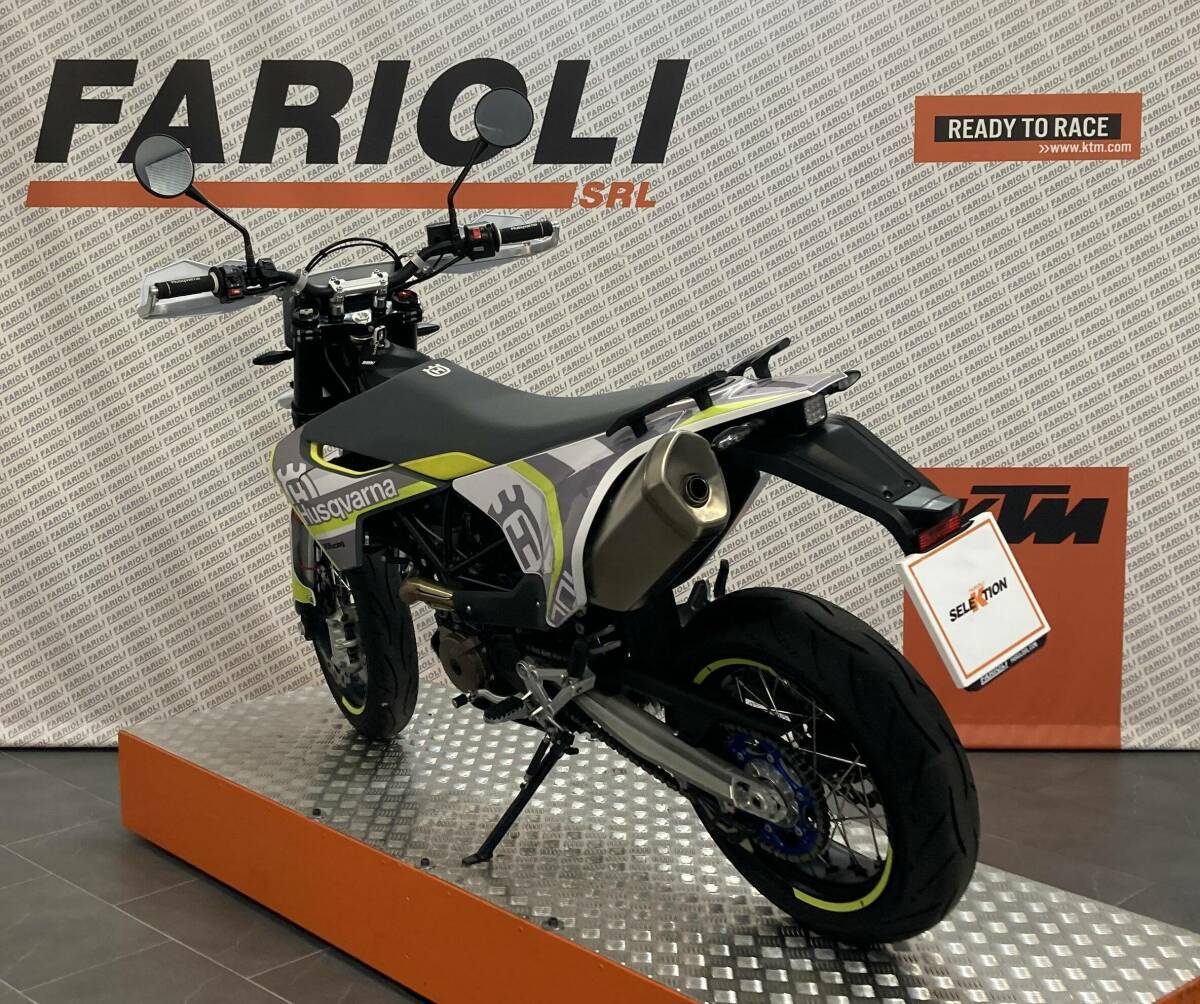 701 SUPERMOTO usata bergamo