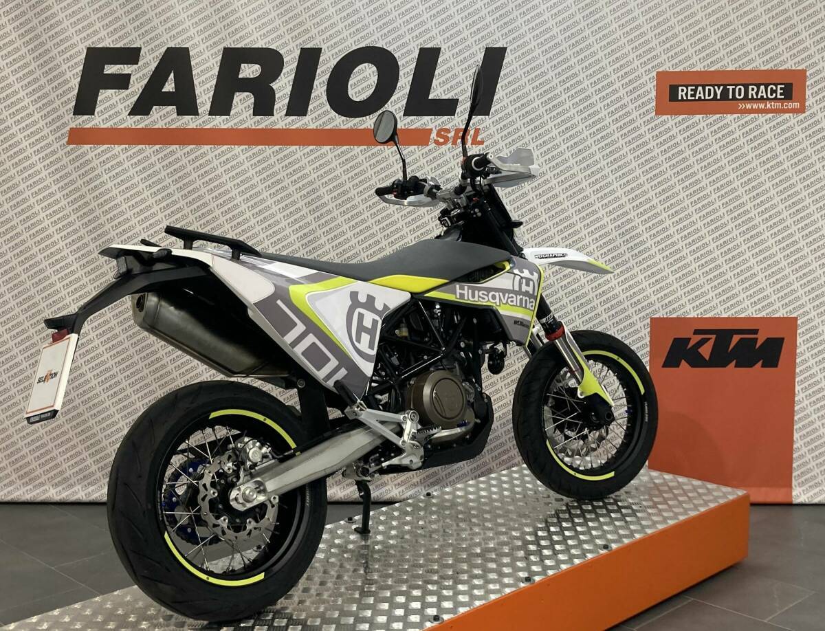 701 SUPERMOTO usata bergamo